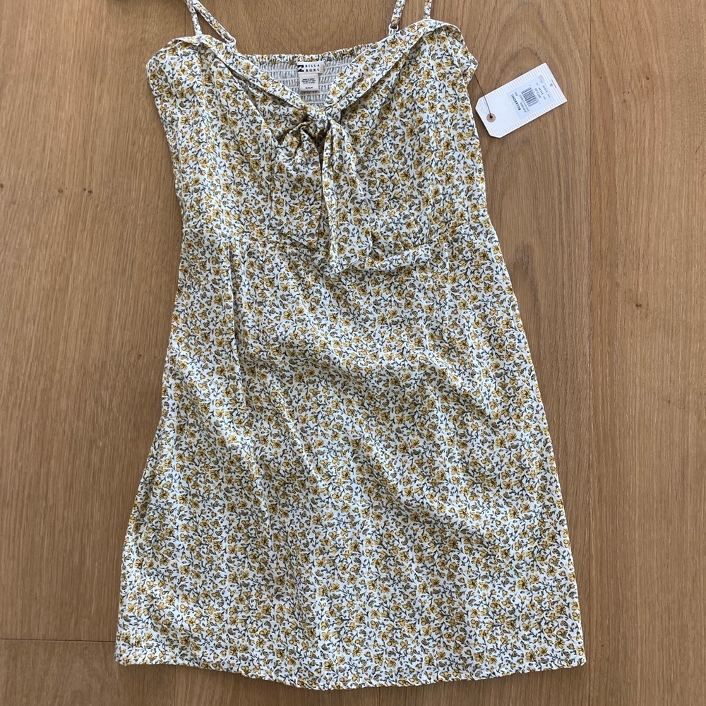 Billabong Endless Summer dress medium BNWT